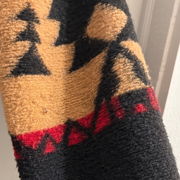 XiRENA Women's Koda Jacket in Serrano- Black, Brown, and Red - Picture 7 of 12